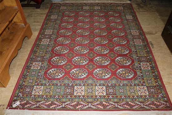 Red green ground carpet